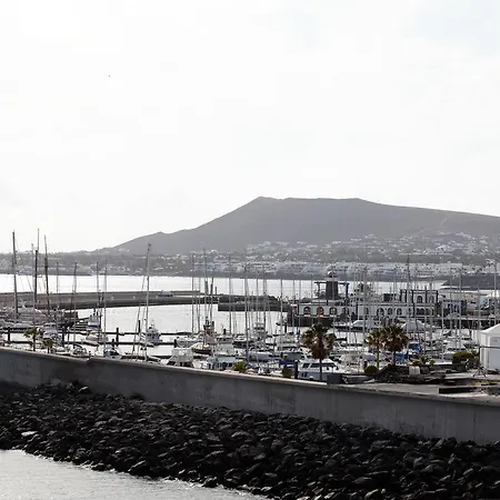 Yaku Wayra Charter Båthotell