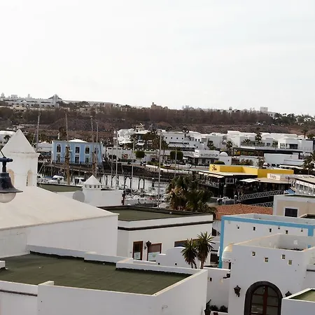 Botel Yaku Wayra Charter *