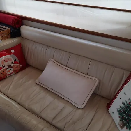 Bateau-hôtel Yaku Wayra Charter *