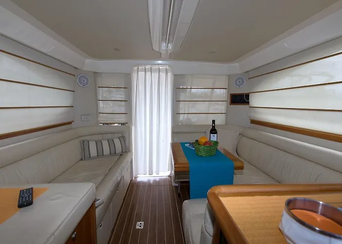 Yaku Wayra Charter Playa Blanca (Lanzarote)