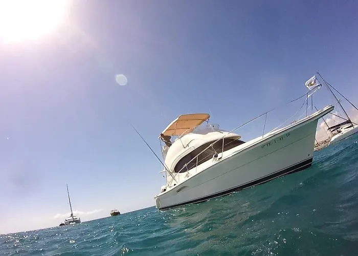 Yaku Wayra Charter *